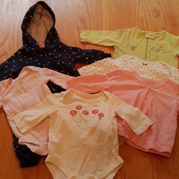 Carter's Other - 3/$15 💗LOT OF BABY SIZE 3 MONTHS LONG SLEEVE